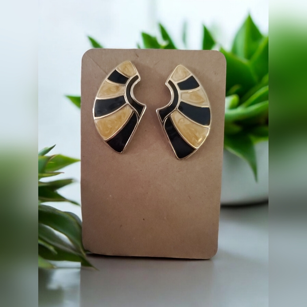 1980s Enamel Black/Cream Earrings